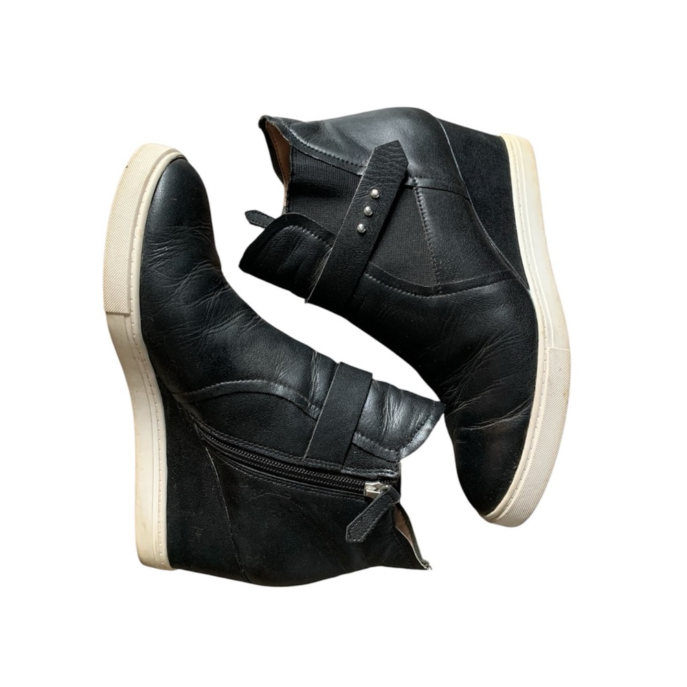 L.Paolo Black Heeled Wedge Booties 8